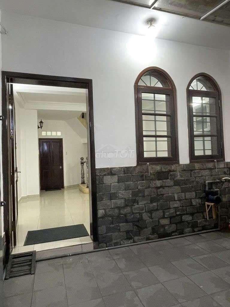 Cho thuê nhà nguyên căn 1 trệt 3 lầu -cách mạng tháng 8, q.10 - 2pn) - Ảnh 4