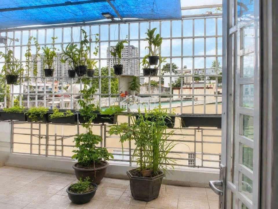 Nhà 5 tầng- 3 pn - full nội thất ở gần cv gia định giá 17tr tl - Ảnh 3