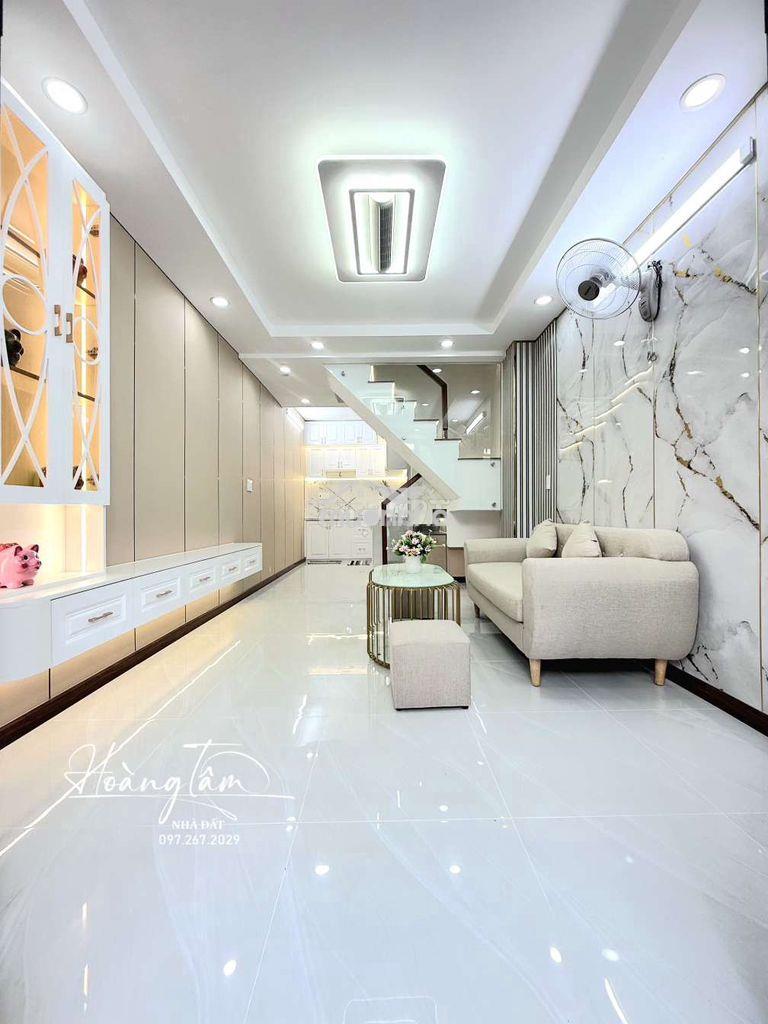 Nhà sổ hồng 3x9m 2 lầu 3pn mặt tiền hẻm 3m kế quận 7 2.49 tỷ