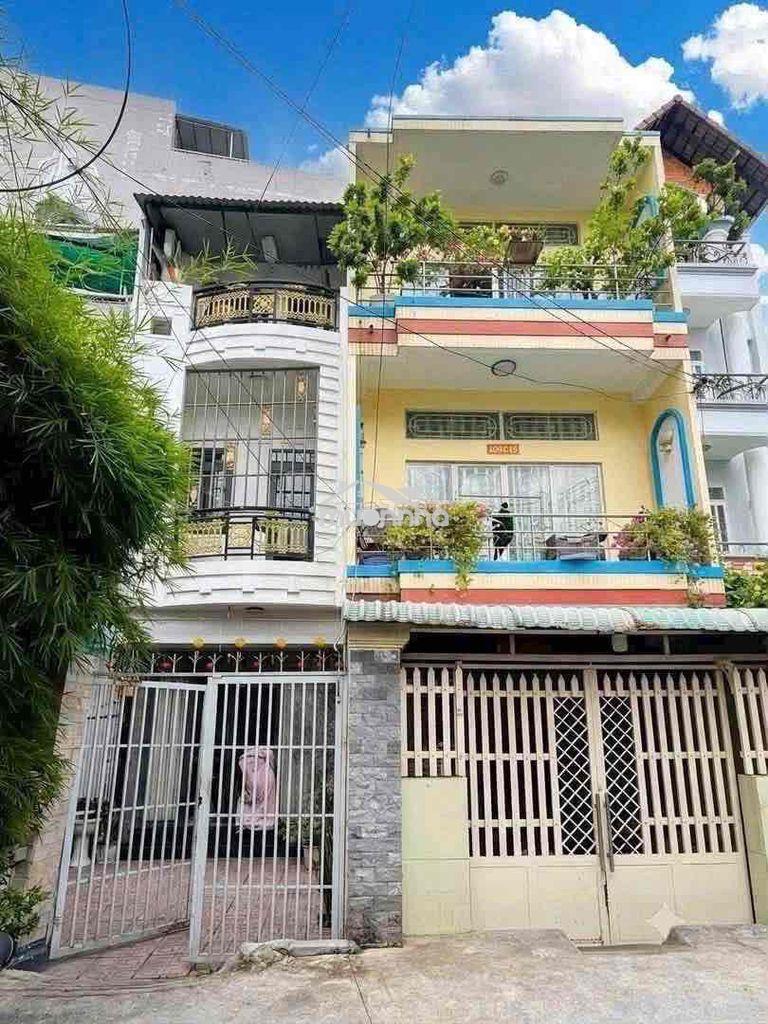 Quận 7 - 4 tỷ 9 - xe hơi tới nhà - nhà 3 tầng 46m² - 4pn - ngay mặt ti