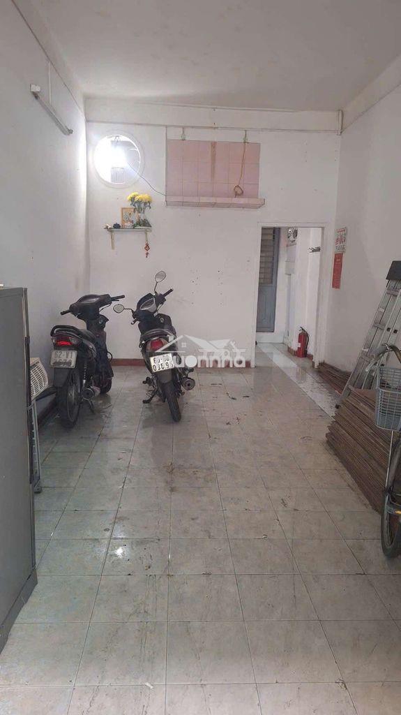 Hot, chủ gấp bán , nhà hẻm xe hơi 338 âu cơ, 3 tầng, dt 3,35x19