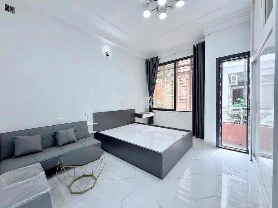Studio rộng 30m2 - có ban công - ngay vòng xoay dân chủ - Ảnh 2