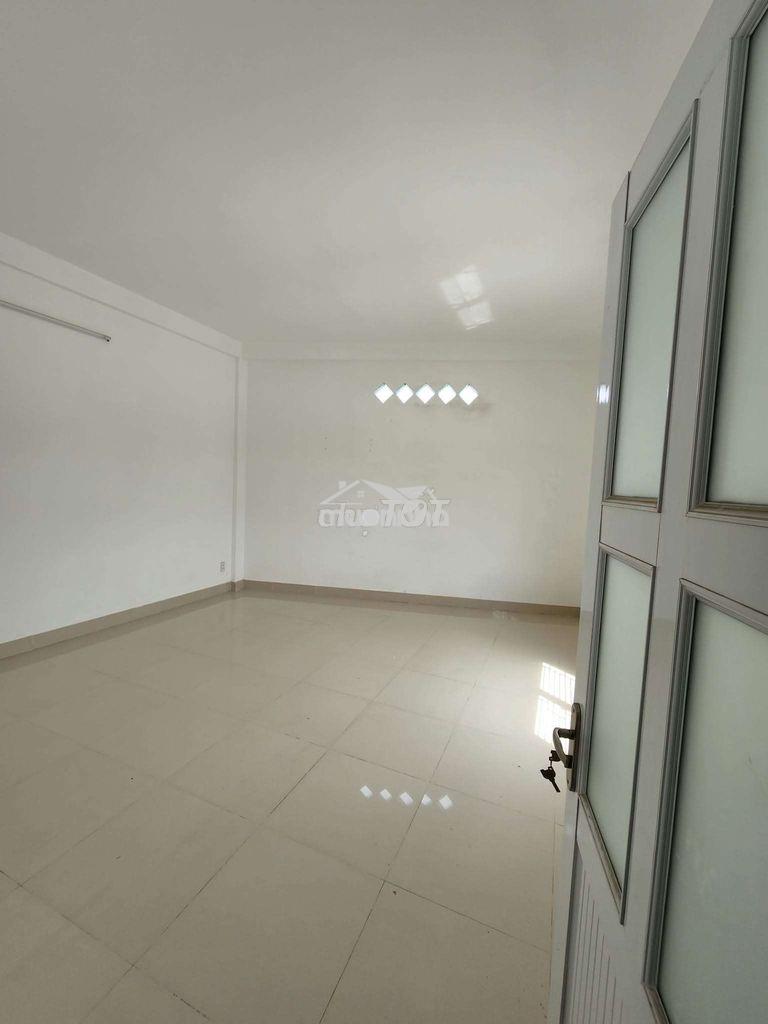 Nhà trệt 2 lầu 4pn đs 11 linh xuân 5×19m - Ảnh 3