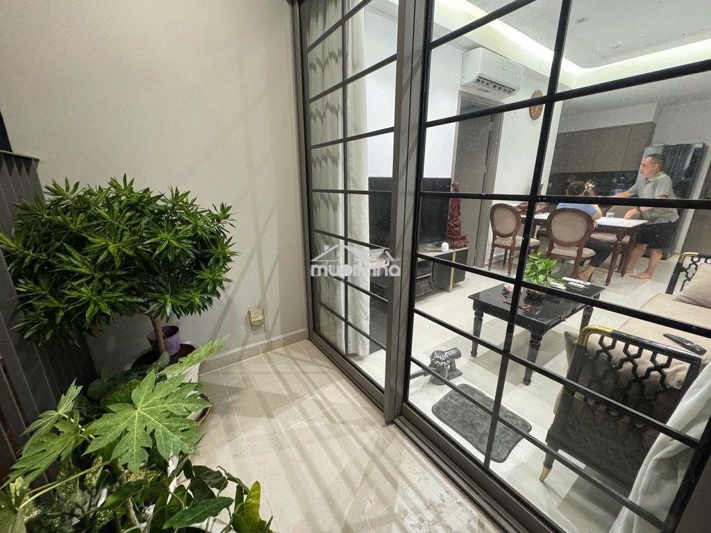 Cho thuê căn 70 full nội thất có ban công - giá 12tr - tầng trung - Ảnh 2