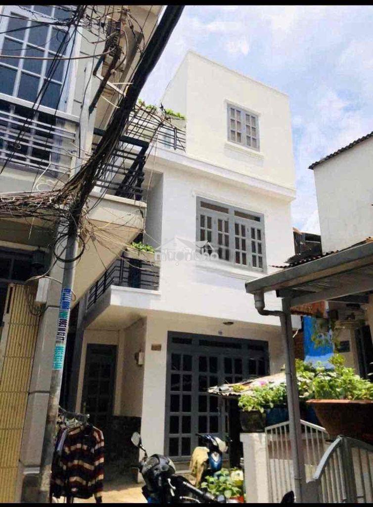 Nguyên căn vạn kiếp bình thạnh 3 lầu 2pn 2wc giá 10tr