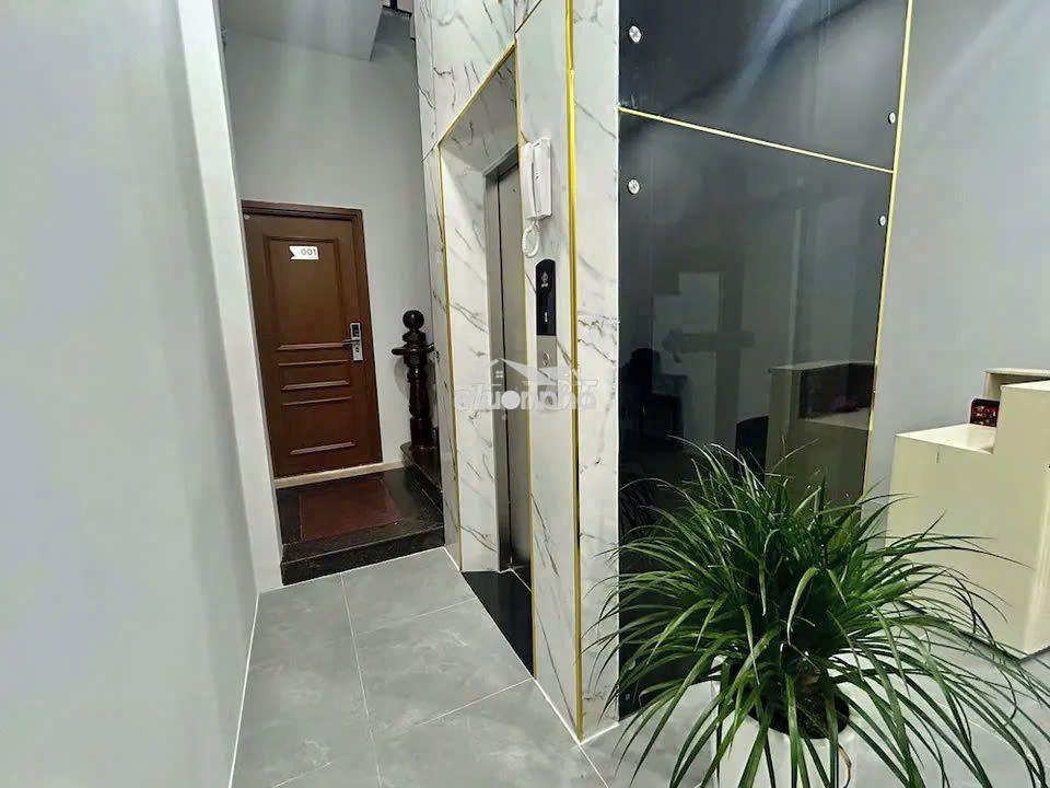 Bán nhà hxh cửu long,p2,tân bình.dt:4.5 x15m - 5 tầng thang máy mới - Ảnh 2