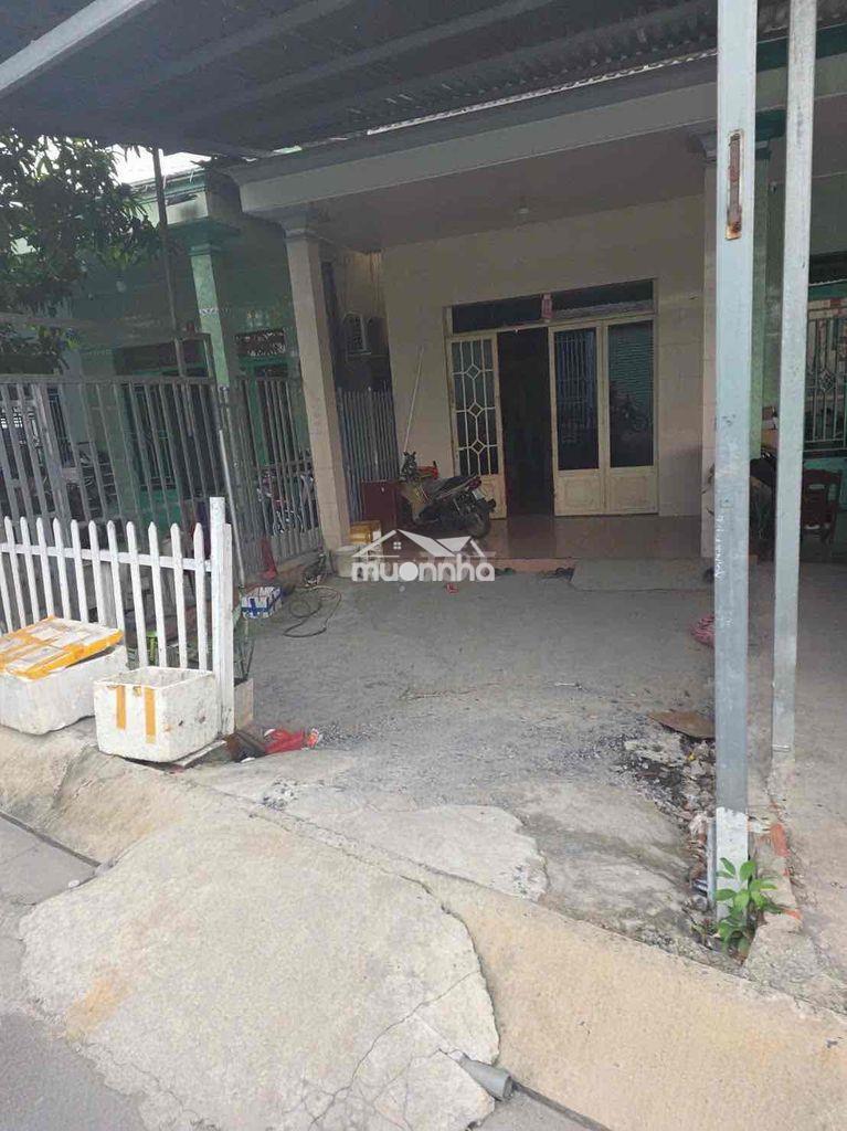 Nhà mặt tiền hẽm  1991 lê văn lương