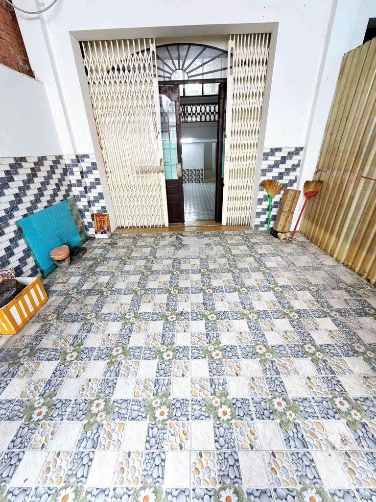 Thạch lam. tân phú ( 3pn, 2wc). hẻm xe hơi thông thoáng. dtsd 240m2 - Ảnh 2