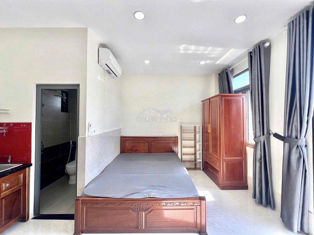 Phòng có ban công siêu rộng mát - full nội thất gỗ ngay p4 q8 - giá 5t - Ảnh 3