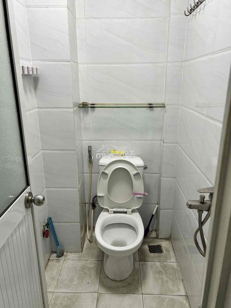 Nhà 3 phòng ngủ 2,5x16 cách mạng tháng 8. hẻm xe hơi - Ảnh 2