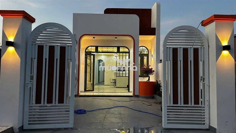 Chính chủ đang kêu bán căn nhà ngay chợ cầu tràm giá 2ty150tr  ac lh