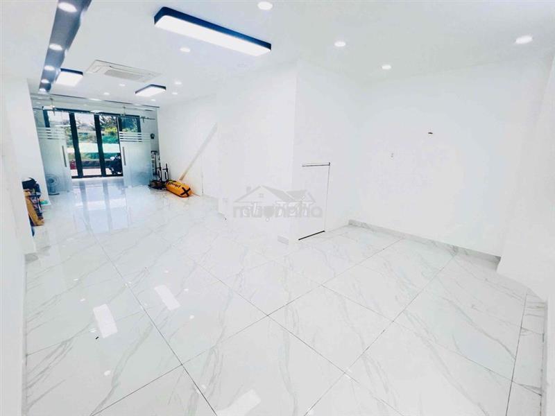 Cho thuê nguyên sàn trệt + lửng dtsd 100m2 mới khu lakeview city q2