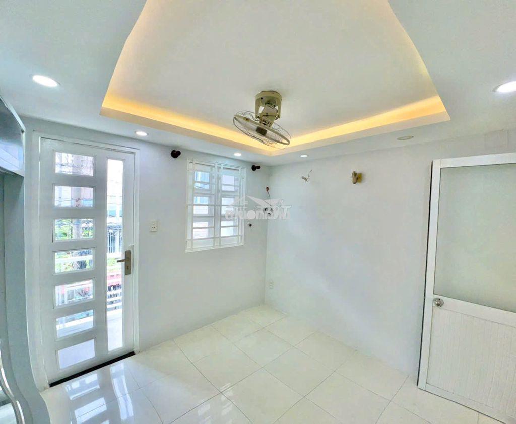 Nhà tân sơn nhì 3 tầng chỉ 1,75 tỷ. hẻm rộng gần mặt tiền - Ảnh 2