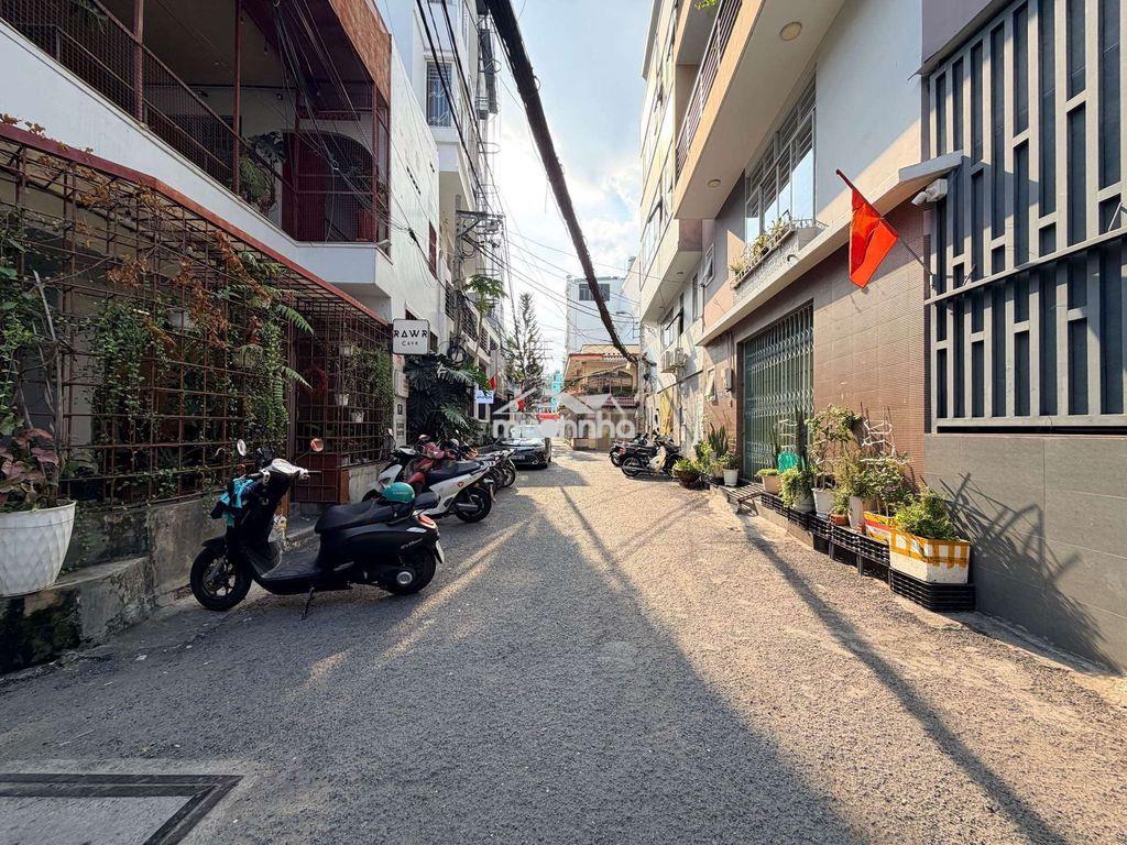 Nhỉnh 1 tỷ lớn lưng chừng - hẻm xe hơi -thông tá lả- ngay chợ bà chiểu - Ảnh 2