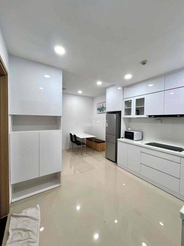 Bán căn hộ sunrise cityview q7 lh :
