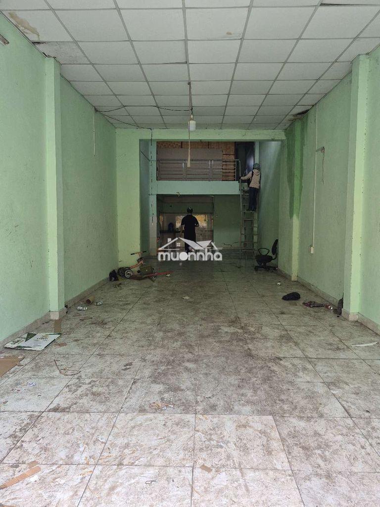 Cho thuê nhà 4x20m gác lửng y hình hxt lê trọng tấn 