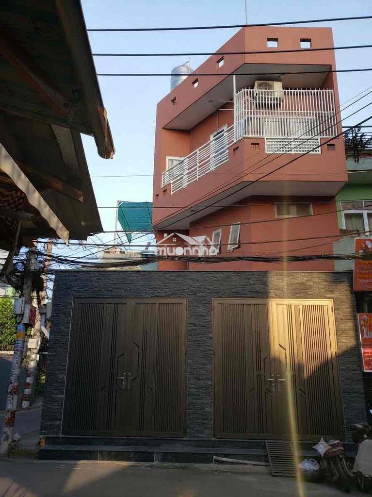 Góc 2 mt xe tải - 3 tầng - ngang 6,3m