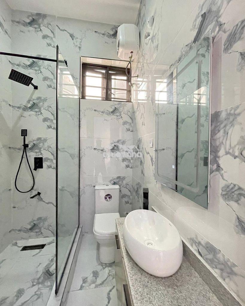 Bán nhà mới 3 tầng hẻm oto quận 5 50m2 chỉ nhỉn 8 tỷ ở ngay sổ hồng cc - Ảnh 3
