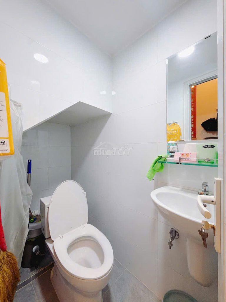 Bán gấp nhà 2 lầu, hẻm 198 đoàn văn bơ, p. khánh hội, quận 4 - Ảnh 4