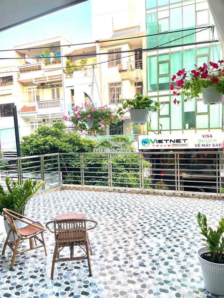 1 phòng ngủ ban công cực lớn view landmark 81 , thang máy - Ảnh 4