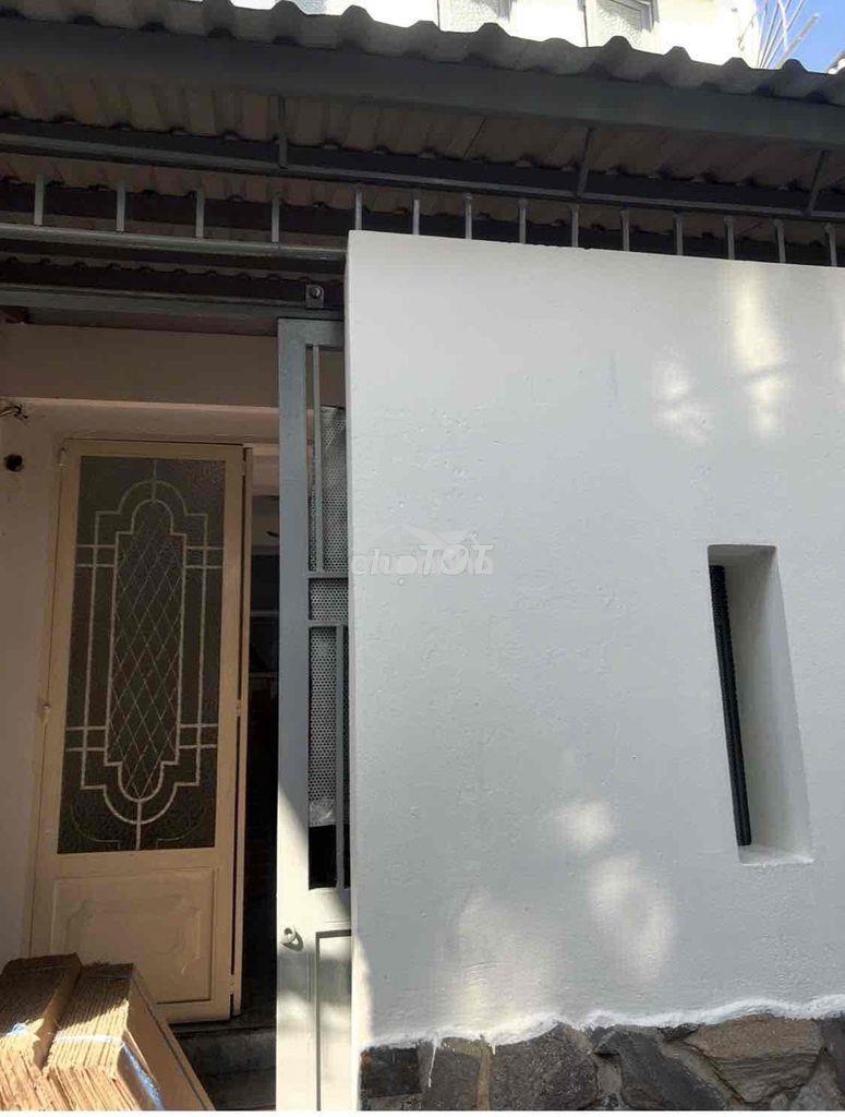 Bán nhà hẻm tôn thất hiệp 4tầng sân thượng 2pn 2wc - Ảnh 2