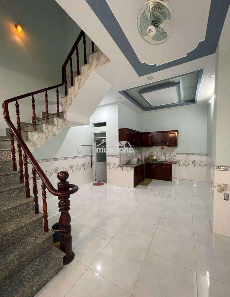 Mẹ tôi trả nợ cần bán nhà 500tr hóc môn có sổ riêng gần bà điểm - Ảnh 4